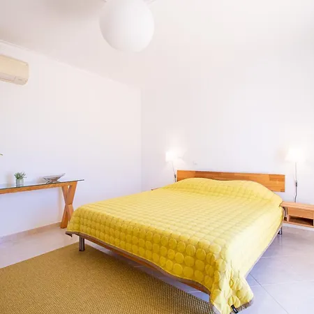 Villa Perola - Stunning 3-bedroom *