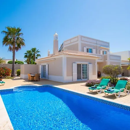 Villa Perola - Stunning 3-bedroom *
